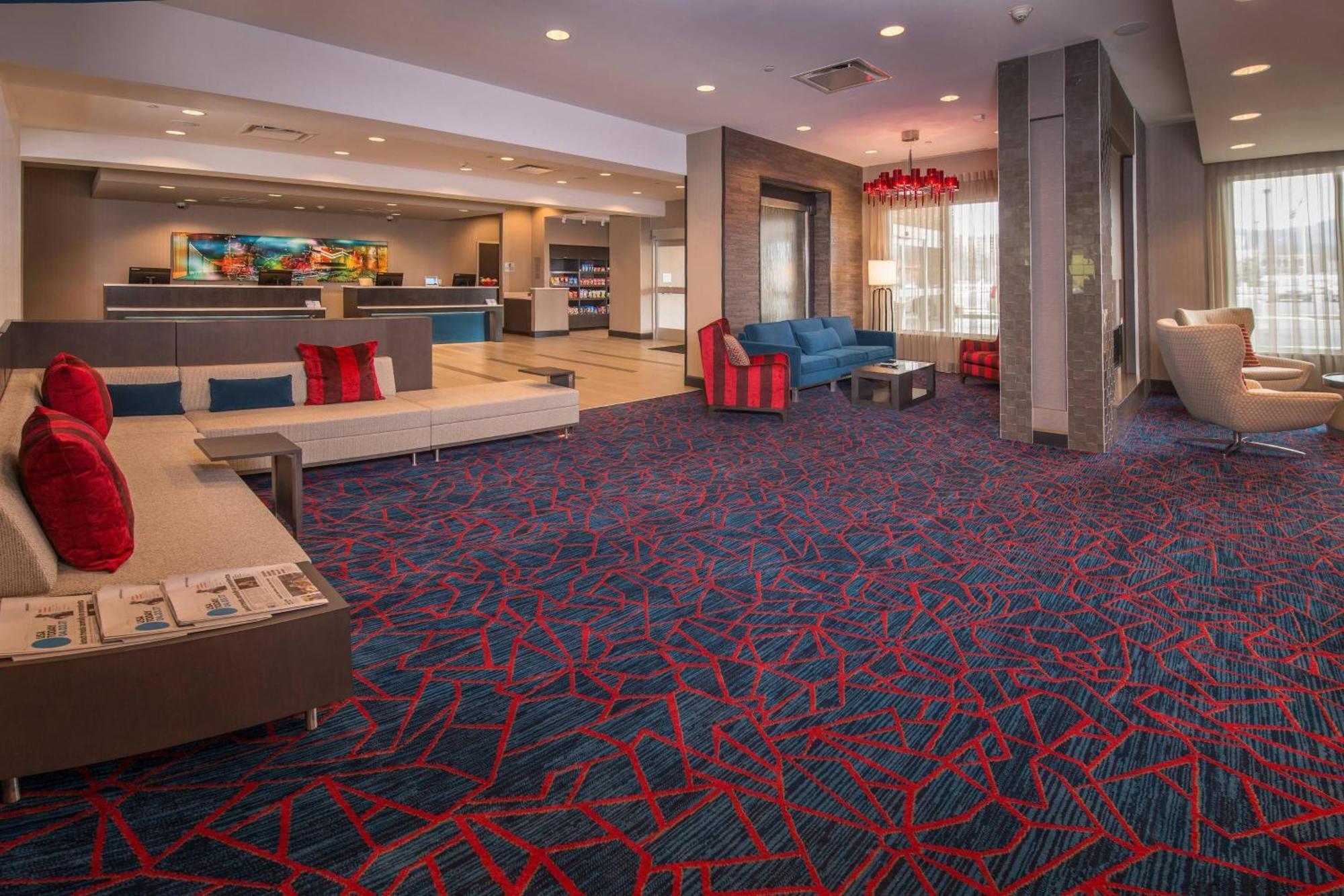 Fairfield Inn & Suites By Marriott Altoona Exterior photo